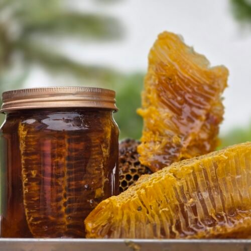 Fresh honey with comb- 1kg